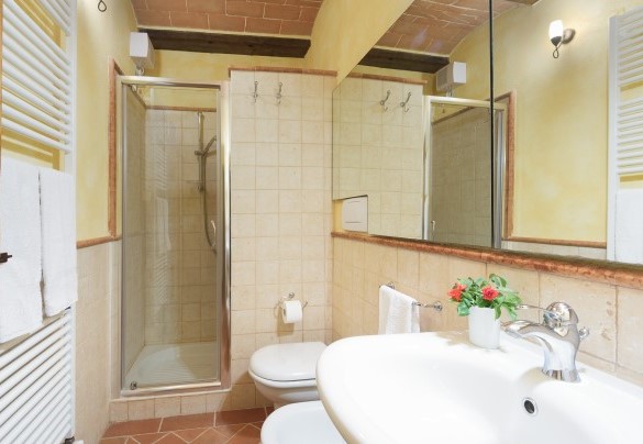Bagno con doccia n.7 della suite n.7 – Villa San Nazario 