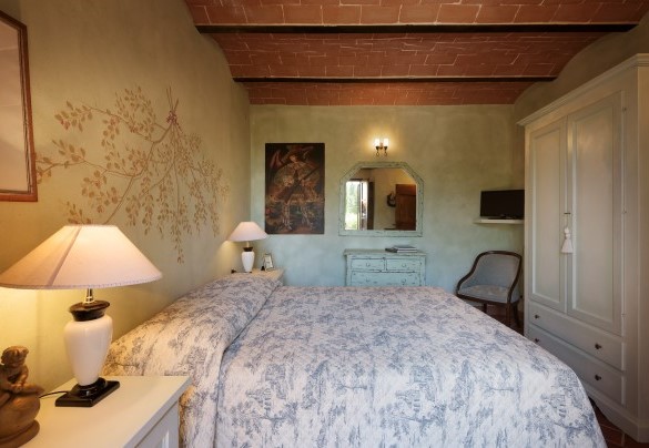 Camera matrimoniale nella Suite n.7 al piano terra – Villa San Nazario 
