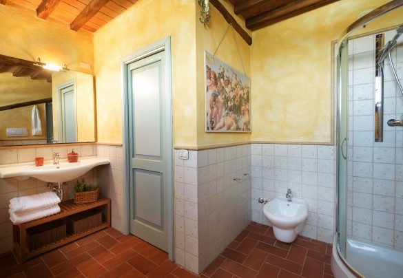Bagno con doccia n.1 della suite n.1 – Villa San Nazario 
