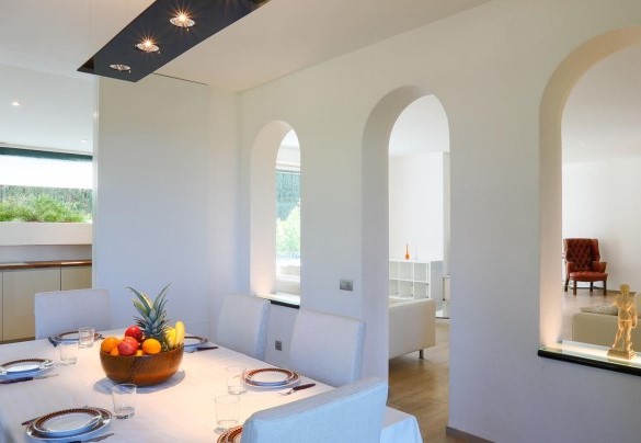 la zona pranzo accanto al terrazzo - VILLA SARAH 10+2