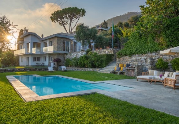 La villa illuminata dal tramonto - Villa Scirocco