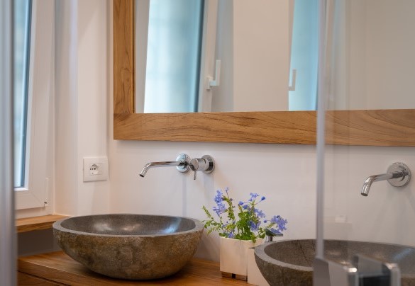 Il moderno bagno en-suite con doccia - Villa Scirocco
