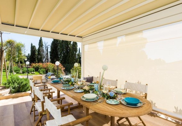 Outdoor table for breakfast, lunch and dinner outdoors - Villa Sole al Molino a Vento 8