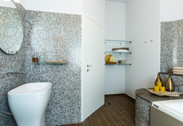 Bathroom n3 with bath, for room n4, first floor - Villa Sole a Molino a Vento 8