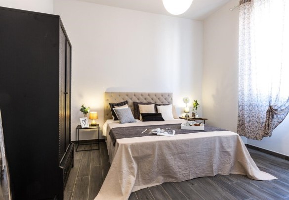 Double room n. 2, first floor - Villa Sole al Molino a Vento 8