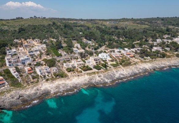 Veduta mozzafiato della Baia su cui affaccia la villa - Villa Soleluna 