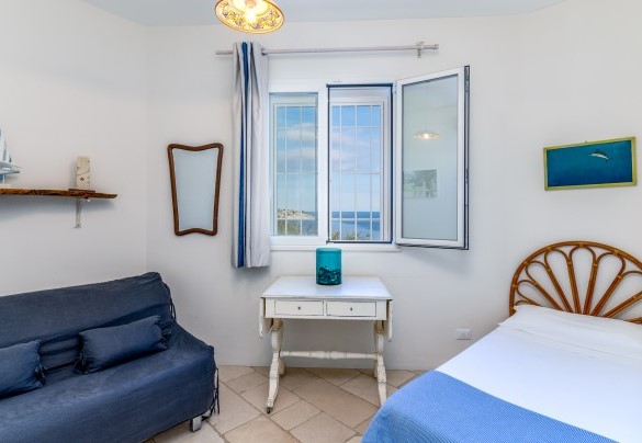 Camera singola n.3 vista mare con divano letto - Villa Soleluna