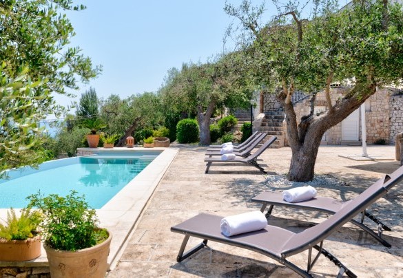 Solarium attrezzato - Villa Soleluna