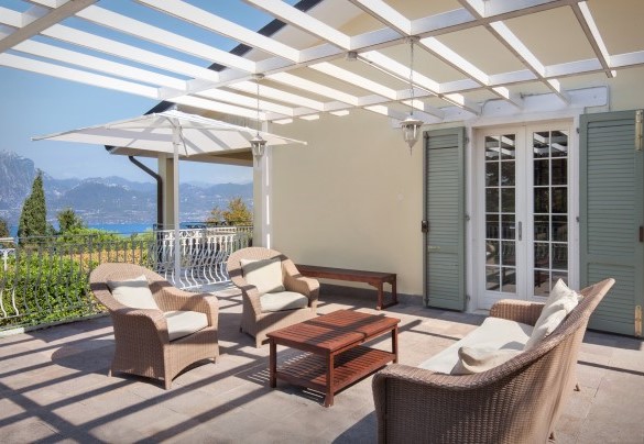 Upper-floor covered terrace - Villa Sorte