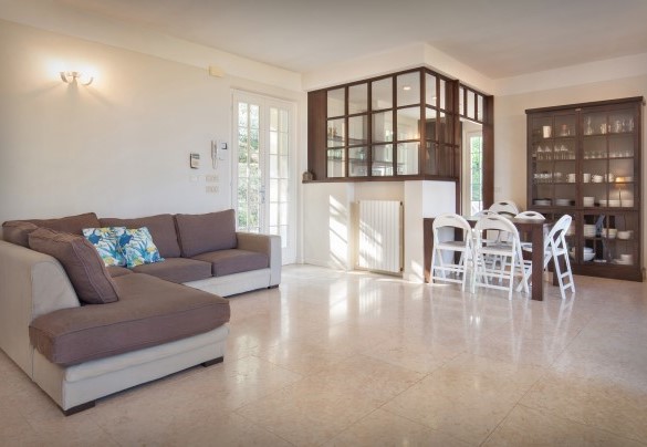 Spacious living room on the upper floor - Villa Sorte