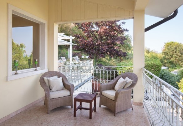 Relaxation area on the upper-floor terrace - Villa Sorte