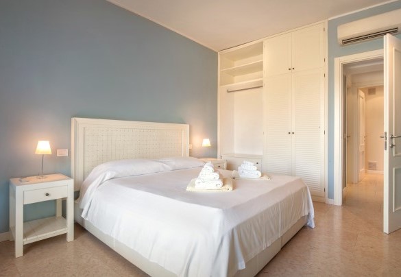 Double bedroom no. 1 on the lower floor - Villa Sorte