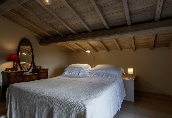 Double bedroom n. 4 with en suite bathroom, on the first floor - Villa Sparta