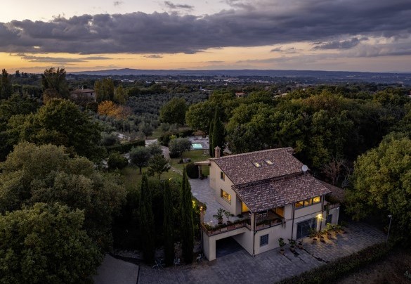 The villa in the glow of sunset - Villa Sparta