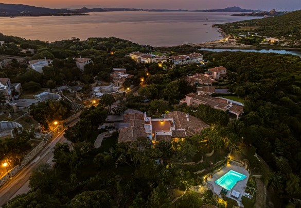 Spettacolare vista notturna della villa sul Golfo di Arzachena – Villa Stella