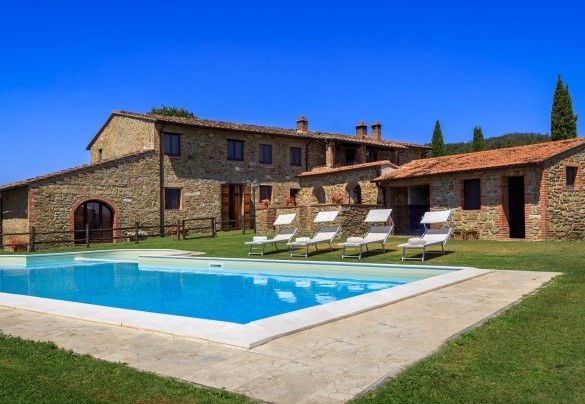 La proprietà riflette tutto il fascino degli antichi fabbricati toscani - Villa Stroncoli