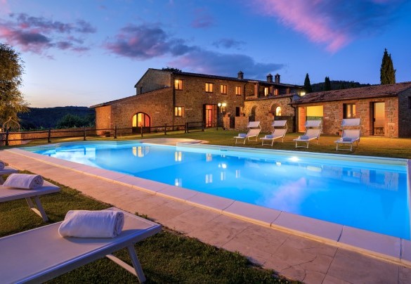 Vista della proprietà al tramonto - Villa Stroncoli