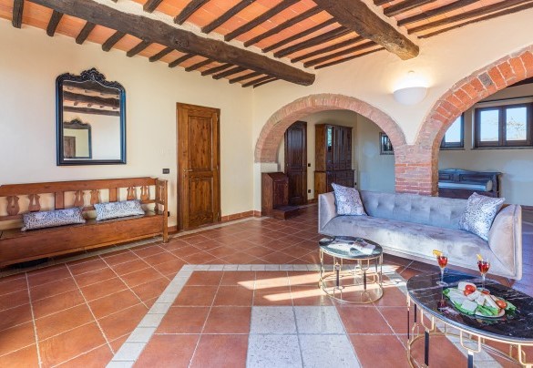 La zona living al piano terra - Villa Stroncoli