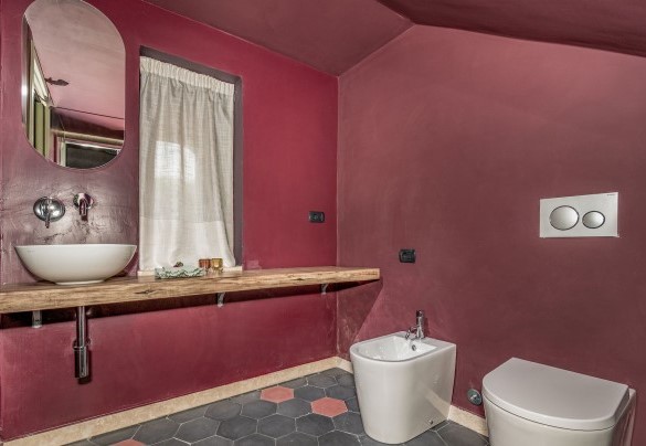 The bathroom with shower on the lower floor - Villa Sumac
