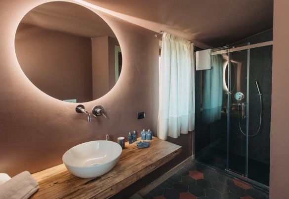 Bathroom en suite n.1 with shower - Villa Sumac