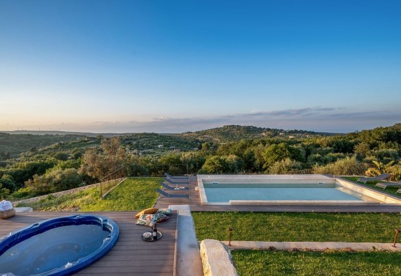 The sunset caresses the hills - Villa Sumac