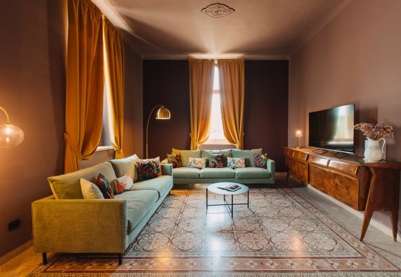 The colrful living room with 2 sofas - Villa Sumac