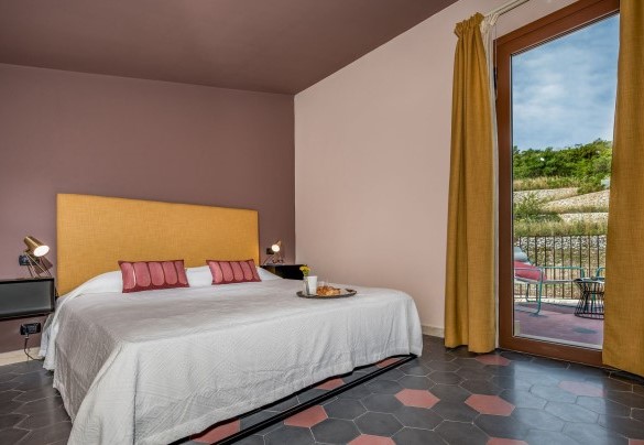 The double bedroom n.1 with a terrace - Villa Sumac