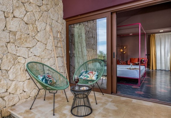 The outdoor relaxation area of the room n.2 - Villa Sumac