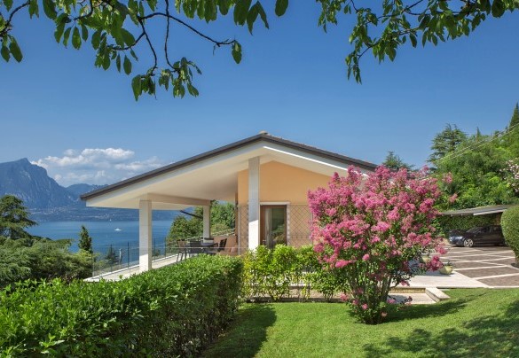 From the parking area you acces the Villa conveniently - Villa Sybille 