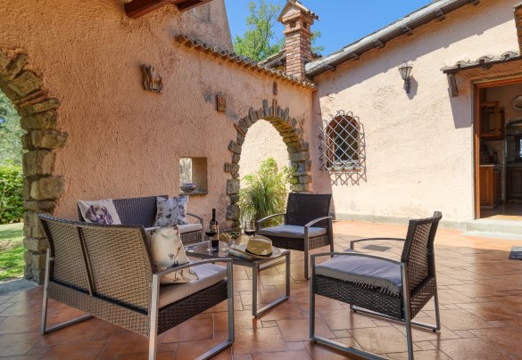 Il portico vicino alla cucina - Villa Sylva 