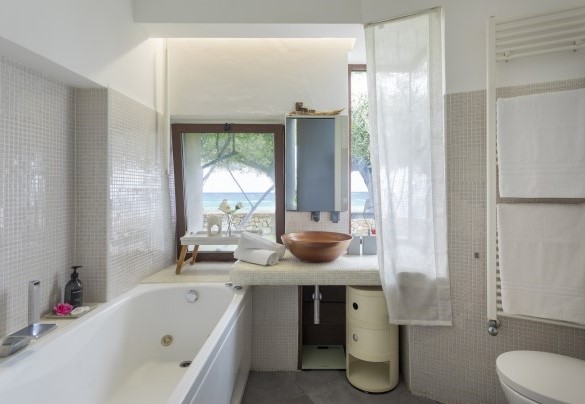 Bathroom with bath n.1 - Villa Talia