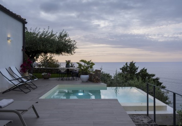 The pool - Villa Talia