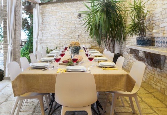 Tavolo da pranzo esterno - Villa Terra del Sole
