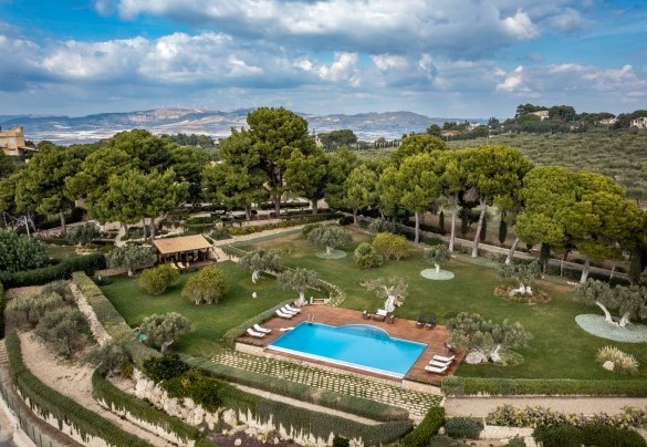 La proprietà vista dall'alto - Villa Terra del Sole
