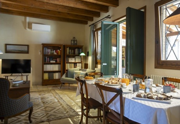  Il soggiorno con uscita diretta all'esterno - Villa Terra del Sole