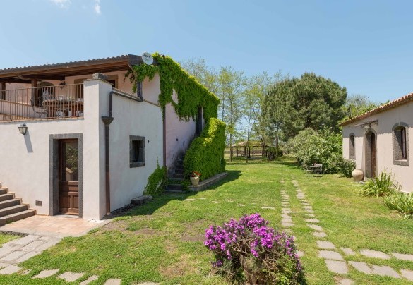 The main house and annex 2 – Villa Terre Normanne