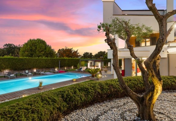 The villa in the sunset lights – Villa Tiberio