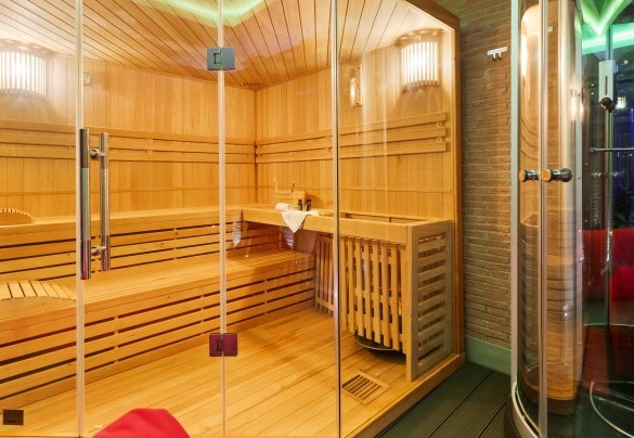 SPA area with sauna, chromotherapy and shower in the basement – Villa Tiberio