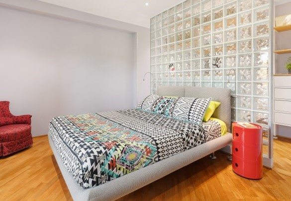 Double bedroom n.1 with wardrobe corner and ensuite bathroom on the first floor – Villa Tiberio