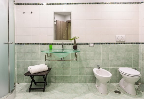 Bathroom with shower n.3 in the basement – Villa Tiberio