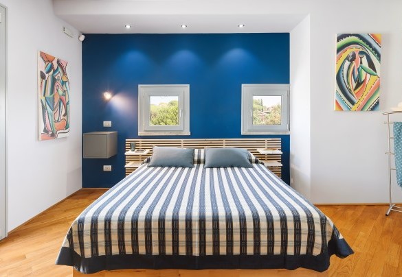 Double bedroom n.2 with access to the terrace on the second floor – Villa Tiberio