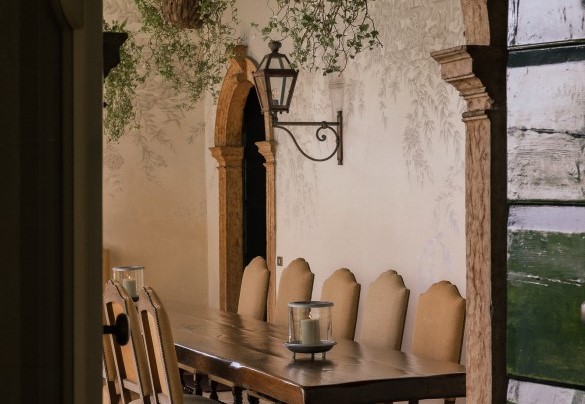 Dining table on the outside porch - Villa Torre di Terzolan