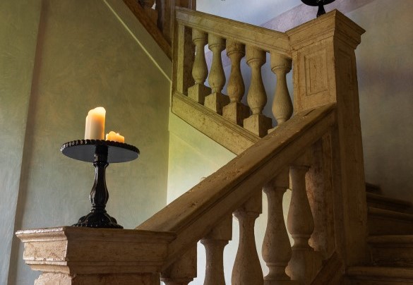 The ancient marble staircase leading to the bedrooms	 - Villa Torre di Terzolan