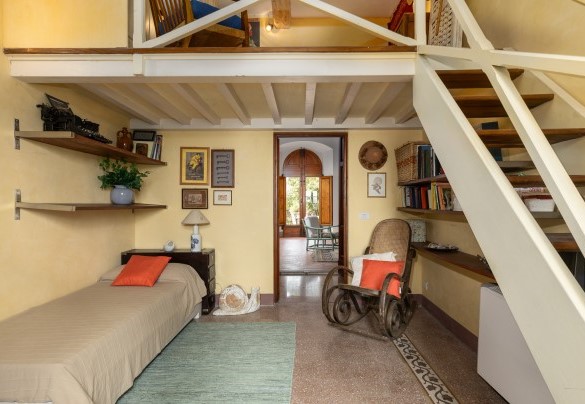 Camera matrimoniale con letto in soppalco n.2 al piano terra - Villa Treggiaia