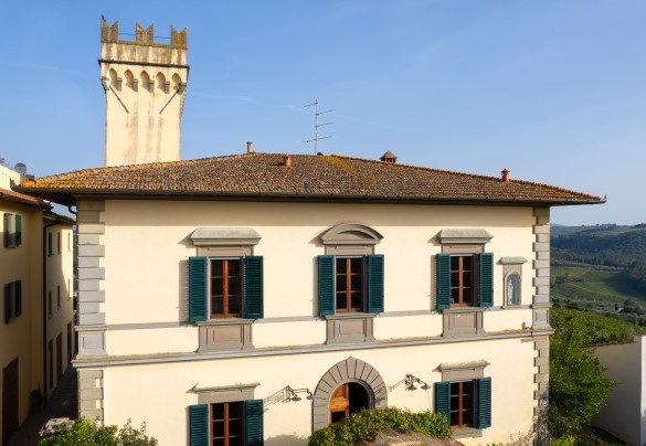 Located in the heart of Chianti Classico, in the village of Romola - Villa Treggiaia