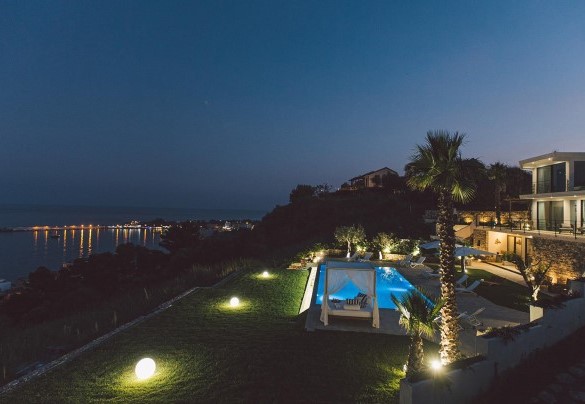 putdoor on the evening - Villa Triscele