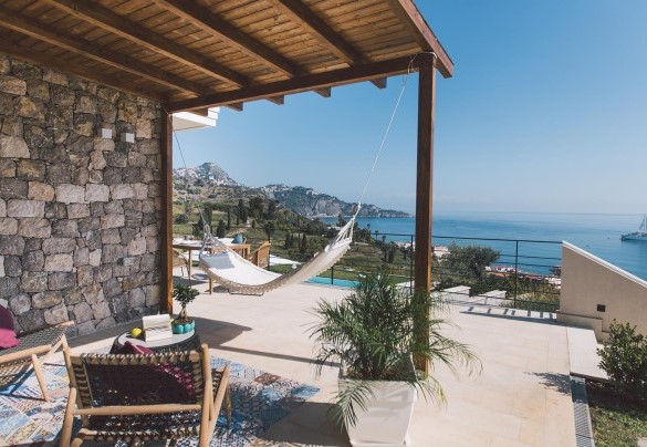outdoor living with sea view - Villa Triscele
