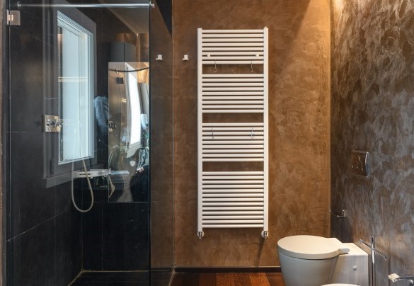 Bagno con doccia n. 1 al piano rialzato – Villa Vae Victis