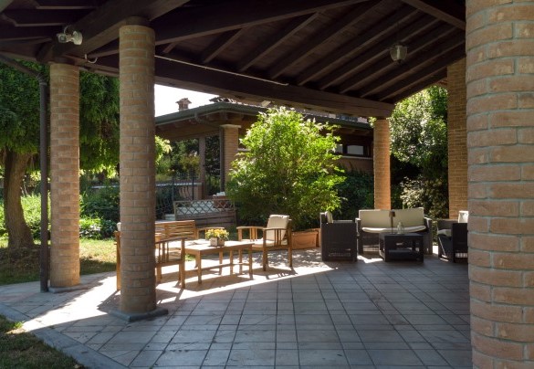 La zona pranzo esterna  - Villa Valchero