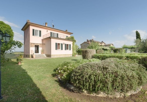 The house stands on a hill, 429 m above sea level - Villa Vittoria D'Anghiari